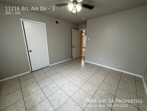 11218 Belair Dr in San Antonio, TX - Building Photo - Building Photo