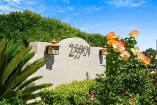 23901 Civic Center Way, Unit D133 in Malibu, CA - Building Photo