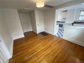 95 NY-59, Unit 2 in Nyack, NY - Building Photo - Building Photo