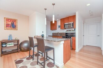 16 Miner St in Boston, MA - Building Photo - Building Photo