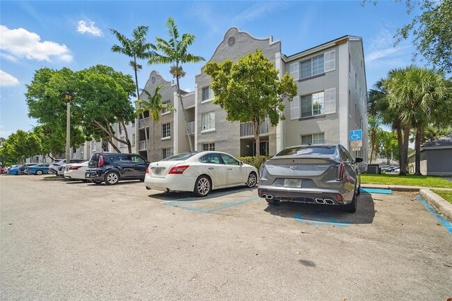 11133 SW 8th St, Unit 3069 in Pembroke Pines, FL - Building Photo - Building Photo