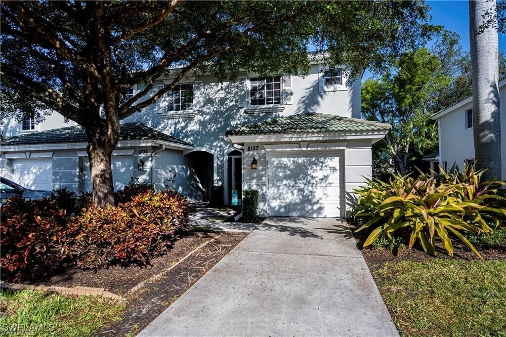 8137 Pacific Beach Dr in Ft. Myers, FL - Building Photo