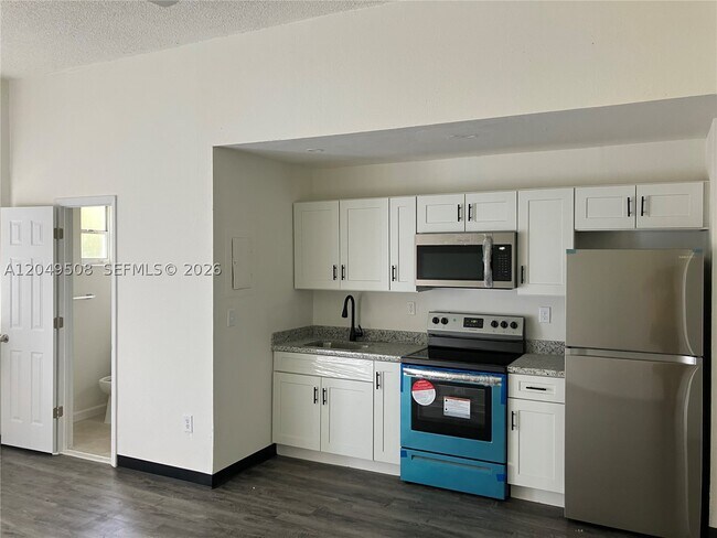property at 467 NW 8th St