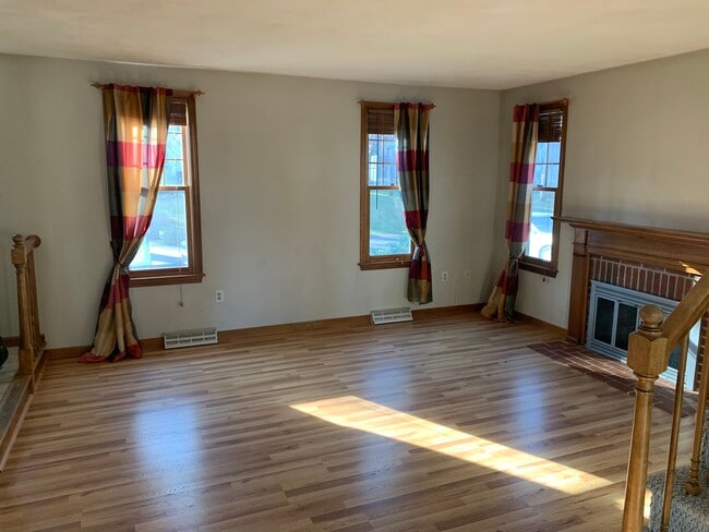 709 Wellman Ave, Unit 709 Wellman Avenue in North Chelmsford, MA - Building Photo - Building Photo
