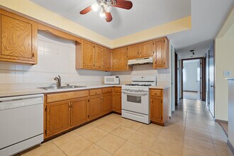 2291 Bicentennial Ave in Crest Hill, IL - Building Photo - Building Photo