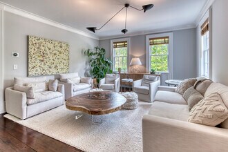 7 Somers Pl in Sag Harbor, NY - Building Photo - Building Photo