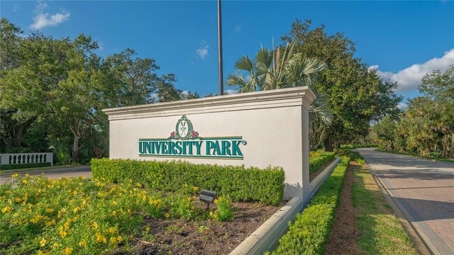 7903 Hampton Ct in University Park, FL - Building Photo - Building Photo