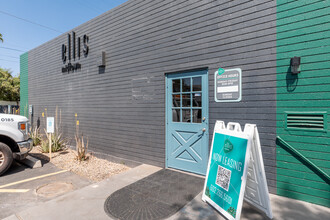 Ellis Midtown in Phoenix, AZ - Building Photo - Building Photo