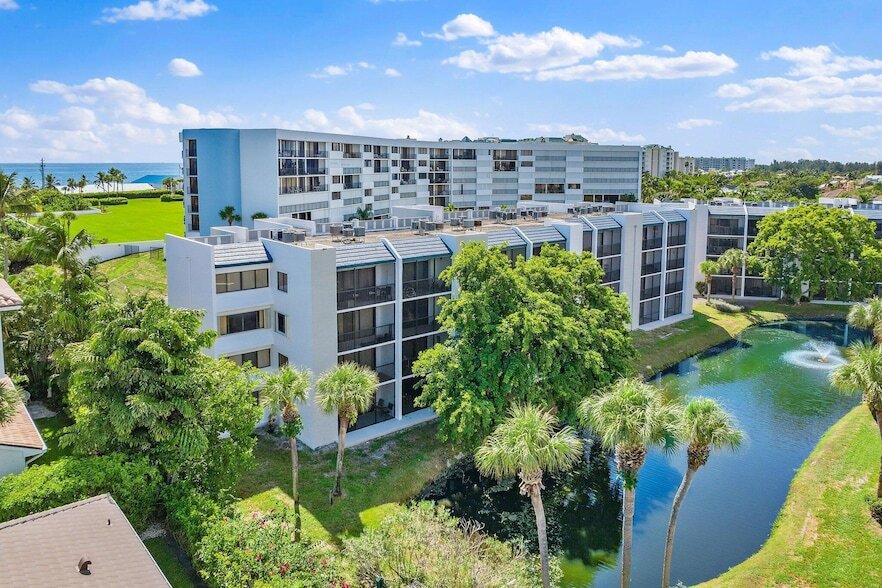 1605 S US Hwy 1, Unit A306 in Jupiter, FL - Building Photo