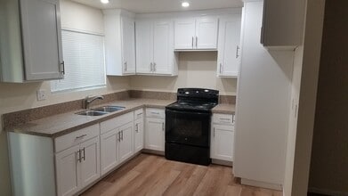 768 Freeman Ave in Long Beach, CA - Building Photo - Building Photo