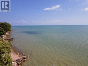 127 Lakewood Dr in Amherstburg, ON - Building Photo - Building Photo