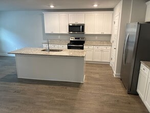 18058 Big Leaf Dr in Gulfport, MS - Building Photo - Building Photo