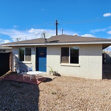 1920 W Mulberry Dr, Unit 2 in Phoenix, AZ - Foto de edificio - Building Photo