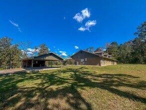 50 Neiderhoffer Subdivision Rd in Huntsville, TX - Building Photo - Building Photo