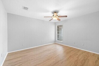 29111 Atherstone St in Spring, TX - Building Photo - Building Photo