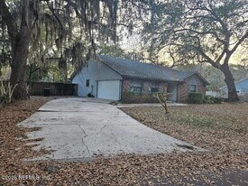 540 Majestic Wood Dr in Fleming Island, FL - Building Photo