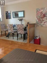 28 Sommerset Way in Toronto, ON - Building Photo - Building Photo