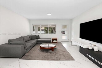 2135 Arch Creek Dr in North Miami, FL - Building Photo - Building Photo