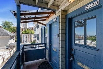 2320 SW Osage St in Portland, OR - Building Photo - Building Photo