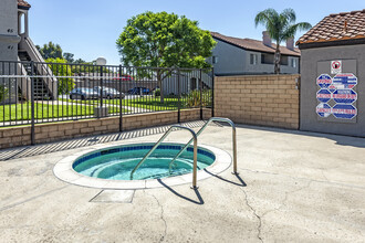 Sedona Apartment Homes in Moreno Valley, CA - Foto de edificio - Building Photo