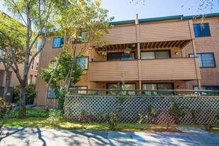 125 Moss Ave Apartments
