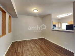 148 Enclave C in Bolingbrook, IL - Building Photo - Building Photo