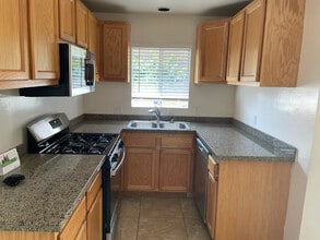 7313 Reseda Blvd in Los Angeles, CA - Building Photo - Building Photo