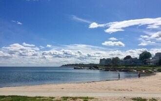 157 Kings Hwy in Milford, CT - Building Photo