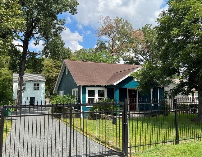 607 Westford St in Houston, TX - Building Photo - Building Photo
