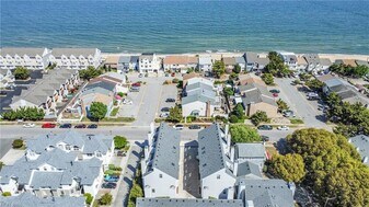 2304 Bergen Ct, Unit 37 in Virginia Beach, VA - Building Photo