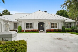 4381 SW Parkgate Blvd in Palm City, FL - Building Photo - Building Photo