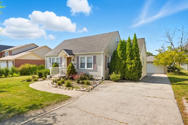 604 Revere Rd in Glenview, IL - Building Photo - Building Photo