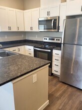 3781-3781-A Saw Ln in Salem, OR - Building Photo - Building Photo