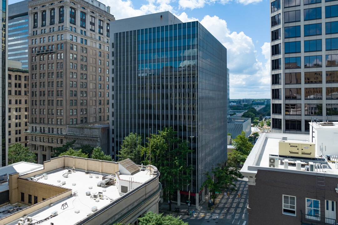 Altitude on Main in Richmond, VA - Building Photo