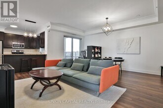 9255 Jane St in Vaughan, ON - Building Photo - Building Photo