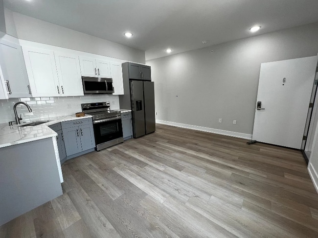 719 N 35th St in Philadelphia, PA - Building Photo - Building Photo