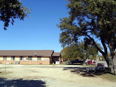 101 N Main St in Eden, TX - Foto de edificio - Building Photo