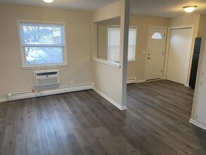 5852 S 31st St in Milwaukee, WI - Building Photo - Building Photo