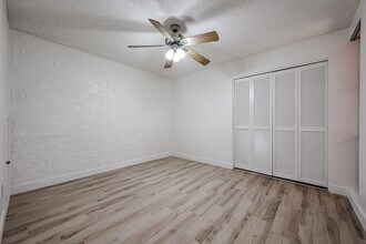 312 E Patrician Dr in Tempe, AZ - Foto de edificio - Building Photo