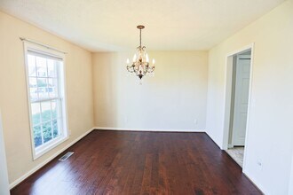 3927 Stella Dr in Clarksville, TN - Building Photo - Building Photo
