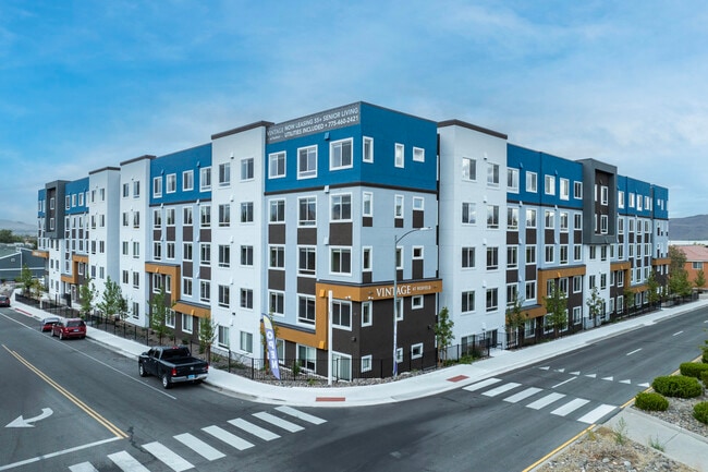 Vintage at Redfield in Reno, NV - Foto de edificio - Building Photo