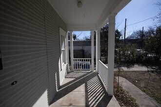 702 W Monroe St in Austin, TX - Building Photo - Building Photo