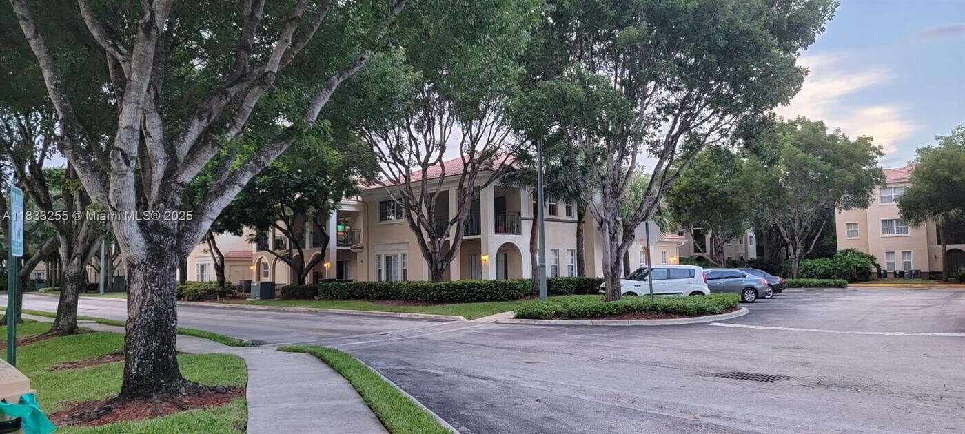 2494 Centergate Dr in Miramar, FL - Building Photo