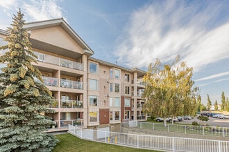 Sierras of Sherwood Park in Sherwood Park, AB - Building Photo - Building Photo