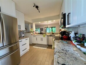 8113 Breeze Cove Ln in Orlando, FL - Building Photo - Building Photo