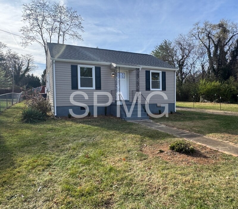 1016 26th St SW in Roanoke, VA - Building Photo