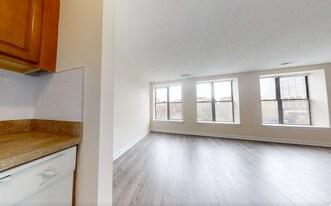 1102 Boylston St, Unit 1T in Boston, MA - Building Photo