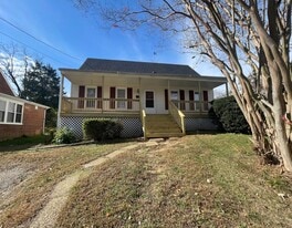 1014 Colonial Ave in Colonial Heights, VA - Building Photo