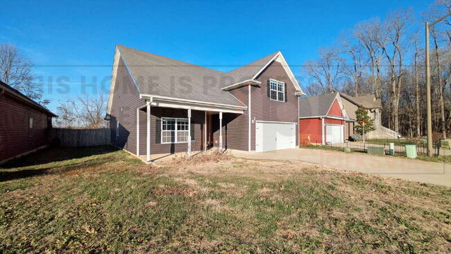 717 Sleek Fox Dr in Clarksville, TN - Building Photo - Building Photo