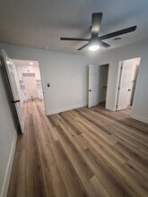 118 E Warren Ave in Bakersfield, CA - Building Photo - Building Photo